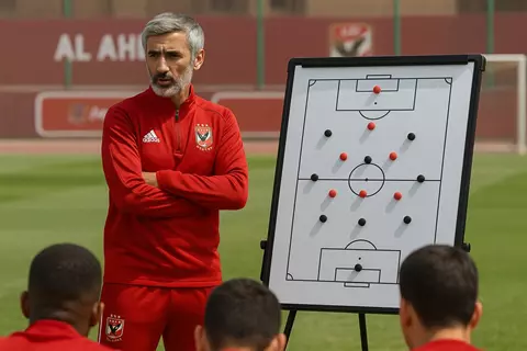 قناة الأهلي: ريفيرو لم يغضب من عدم إعلان التعاقد معه.. ويجتمع بالخطيب ويوسف دائمًا